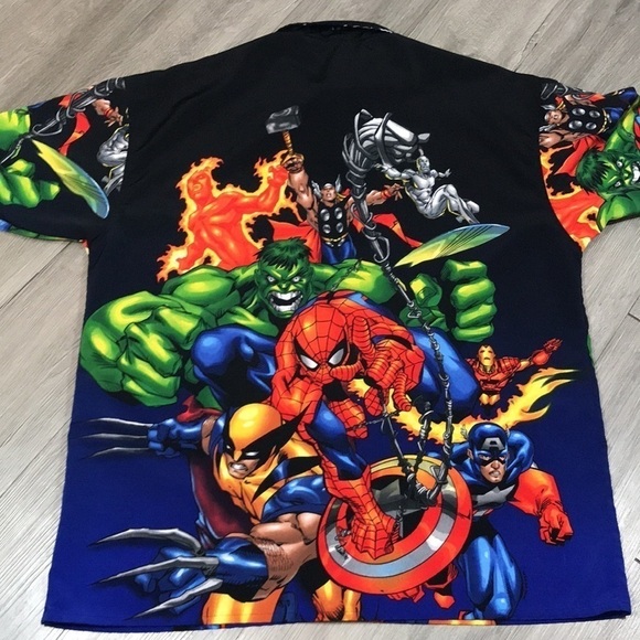 Marvel Comics Vintage All Over Print Superheroes Button Front Short Sleeve - Picture 12 of 13